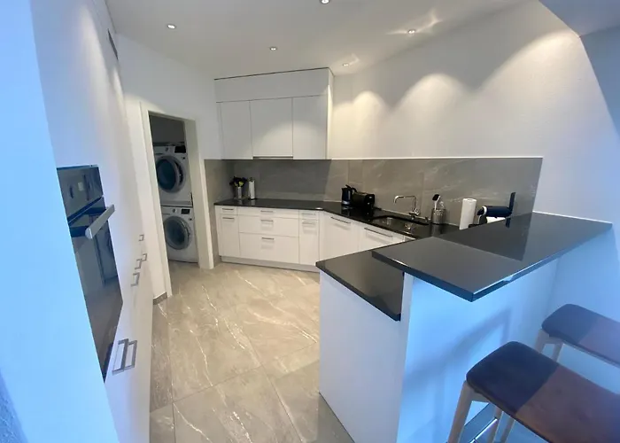 Lungolago Rosso 로카르노