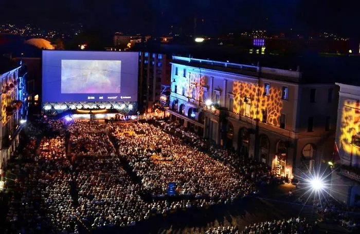 Lungolago Rosso 로카르노