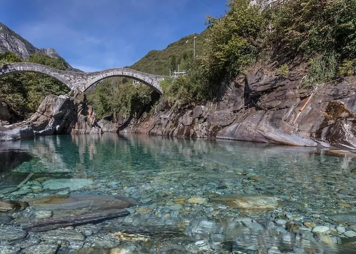 Lungolago Rosso 아파트 *